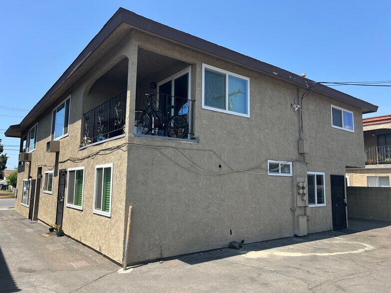 More Photos Of 14534 Bellflower Blvd, Bellflower Apartments For Sale