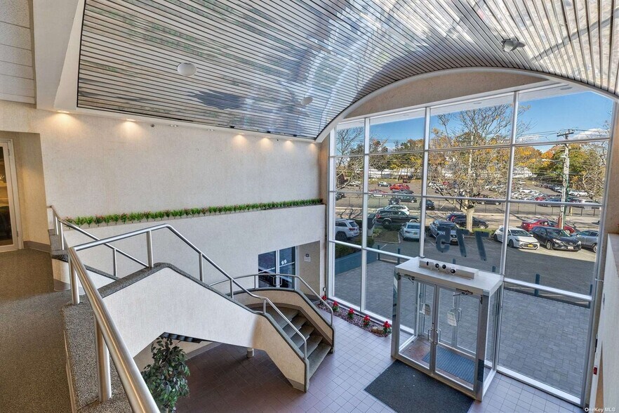 More Photos Of 775 Park Ave, Huntington Medical For Lease