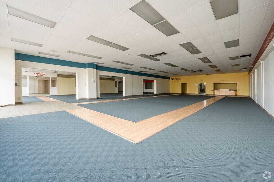 More Photos Of 1228-1248 Niagara Falls Blvd, Tonawanda Unknown For Lease