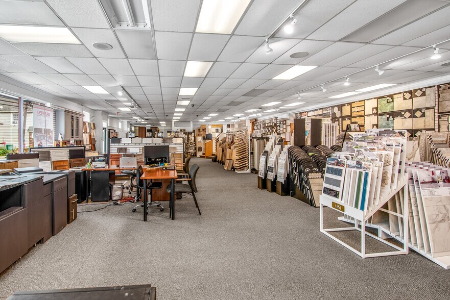 More Photos Of 100 N Talbot St, Saint Michaels Storefront For Sale