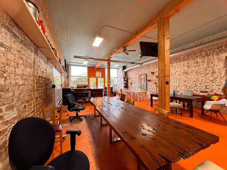 More Photos Of 346 S Worth St, Burlington Office For Lease