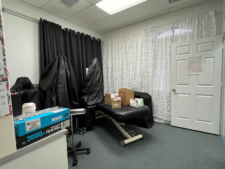 More Photos Of 3106 S W S Young Dr, Killeen Medical For Lease