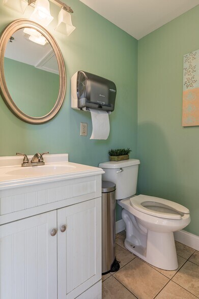 More Photos Of 9298 Apison Pike, Ooltewah Office Residential For Sale