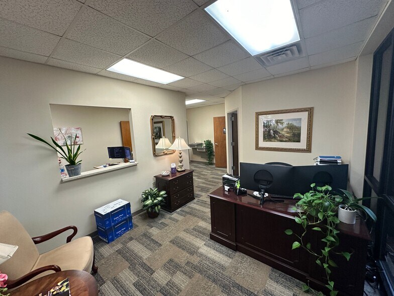 More Photos Of 1070-1078 Classic Rd, Apex Flex For Lease