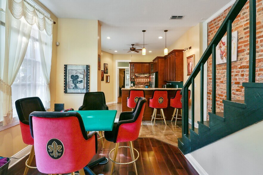 More Photos Of 1030 Burgundy St, New Orleans Apartments For Sale