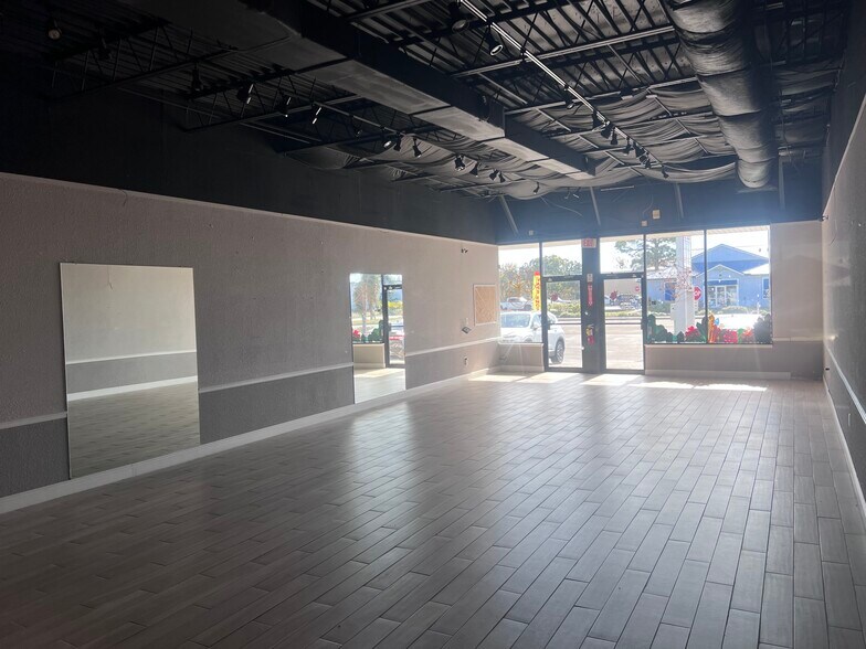 More Photos Of 500 Barton Blvd, Rockledge Storefront Retail Office For Lease
