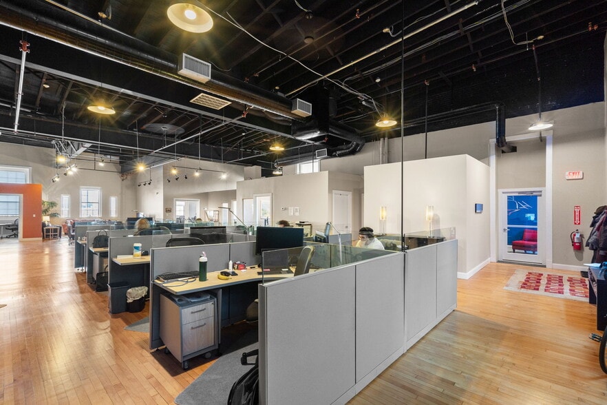 More Photos Of 24 Cambridge St, Charlestown Loft Creative Space For Sale