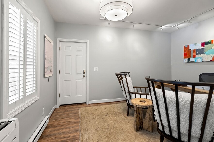 More Photos Of 30-32 Water St #3, Newburyport Office For Sale