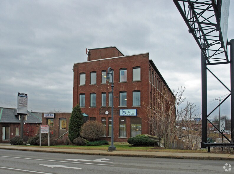 More Photos Of 22 Bridge St, Concord Office For Lease