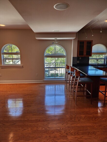 More Photos Of 3001 W Azeele St, Tampa Office For Lease