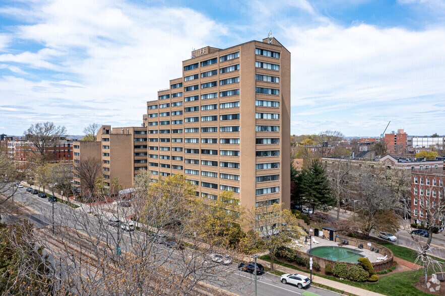 More Photos Of 1931 Commonwealth Ave, Brighton Apartments For Lease
