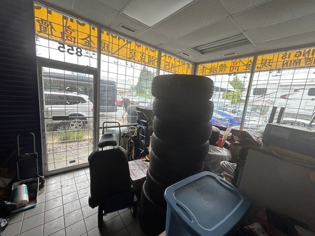 More Photos Of 855 Kingsway, Vancouver Land For Lease