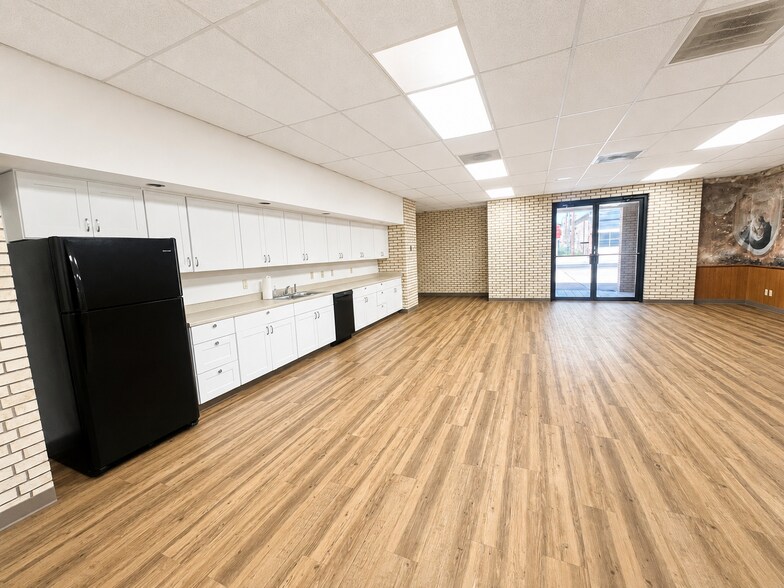 More Photos Of 101 N 4th St, Lometa Daycare Center For Sale