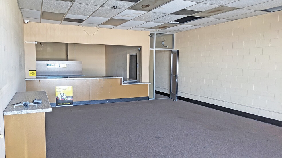 More Photos Of 10948 Imperial Hwy, Norwalk Unknown For Lease