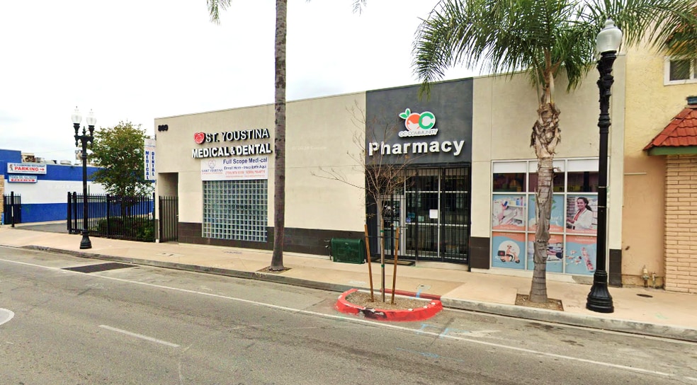 More Photos Of 809 S Main St, Santa Ana Freestanding For Lease
