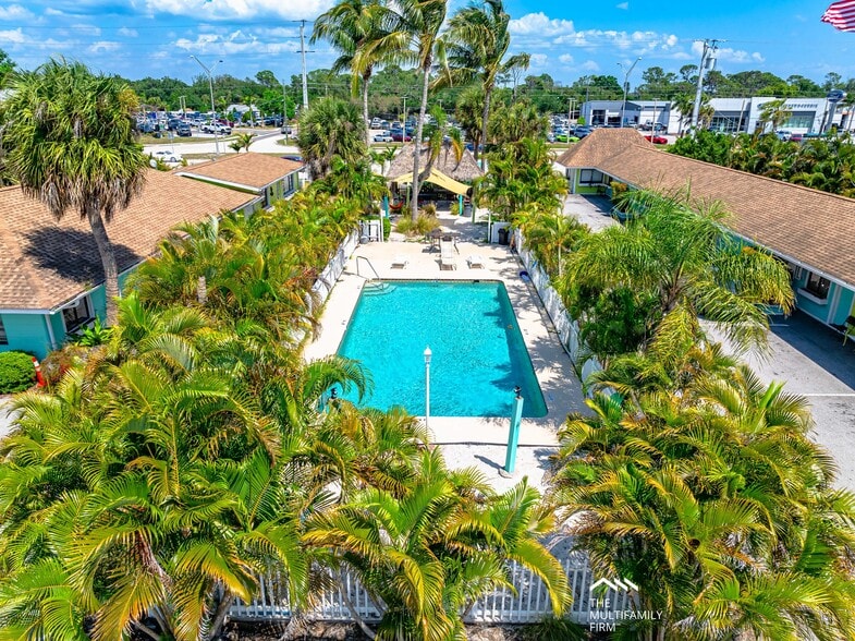 More Photos Of 119 Tamiami Trl N, Nokomis Hotel For Sale