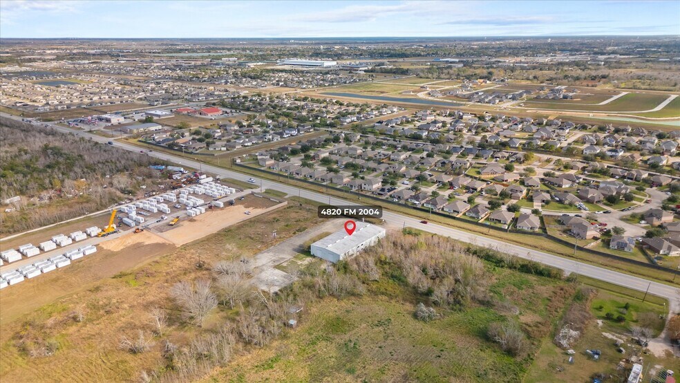 More Photos Of 4820 FM 2004 Rd, Hitchcock Warehouse For Sale