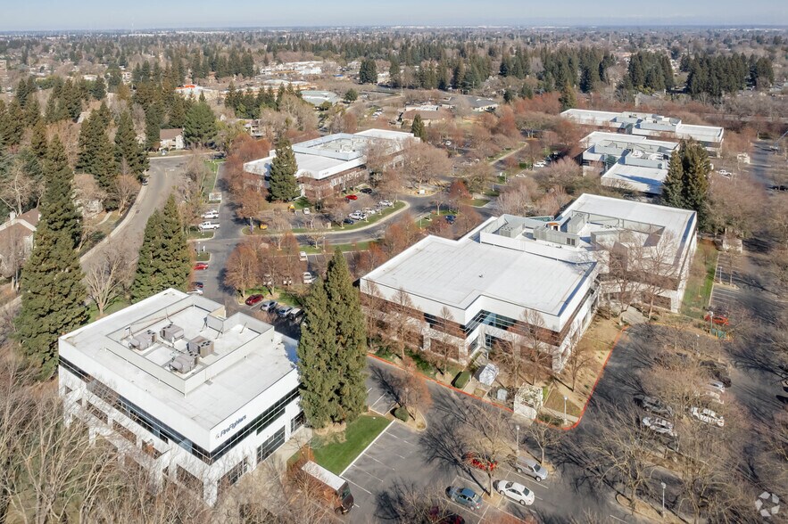More Photos Of 1755 Creekside Oaks Dr, Sacramento Office For Lease
