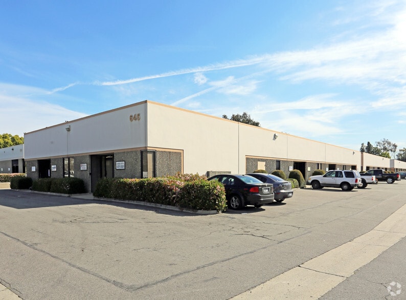 More Photos Of 634 N Poplar St, Orange Unknown For Lease