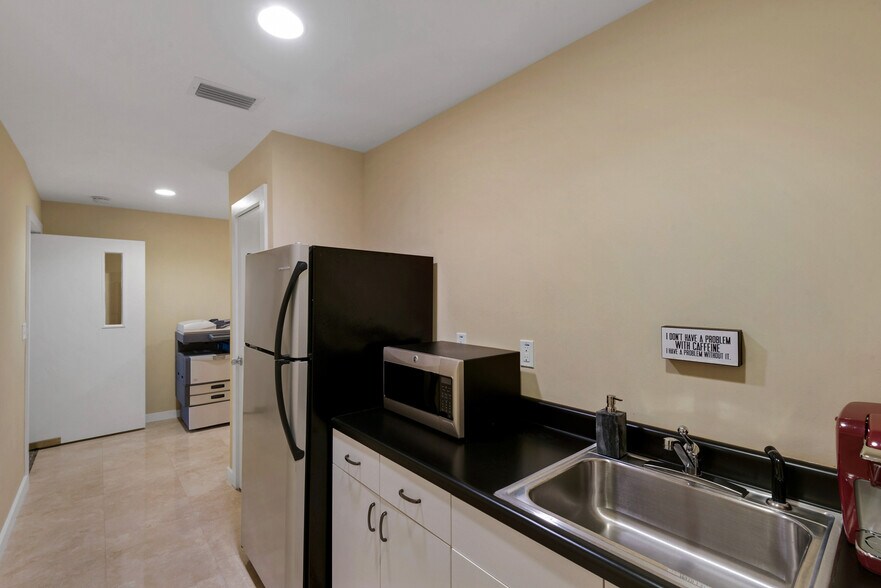 More Photos Of 12889 Emerald Coast Pky, Miramar Beach General Retail For Sale