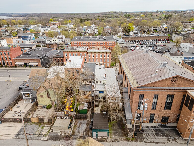 More Photos Of 323 Warren St, Hudson Storefront Retail Residential For Sale