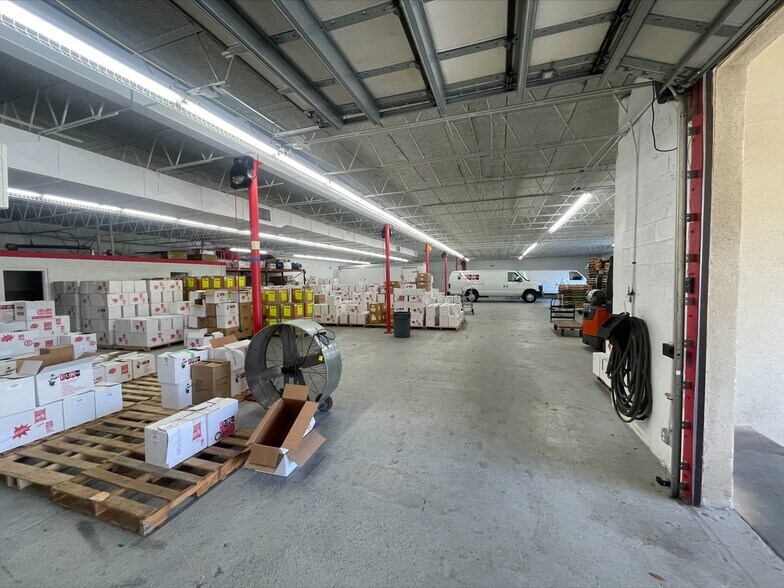 More Photos Of 2881 NE 7th Ave, Pompano Beach Warehouse For Lease