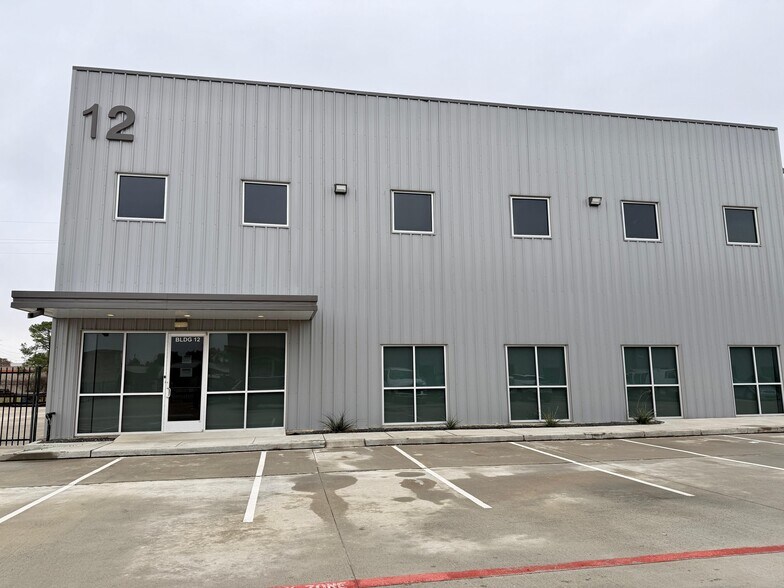 More Photos Of 11755 W Little York Rd, Houston Unknown For Lease