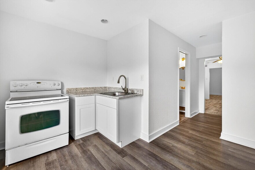 More Photos Of 3225 W Shell Point Rd, Ruskin Apartments For Sale