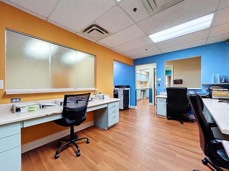 More Photos Of 11373 Cortez Blvd, Brooksville Medical For Sale