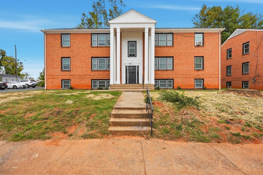 Primary Photo Of 1200 Liggates Rd, Lynchburg Apartments For Sale