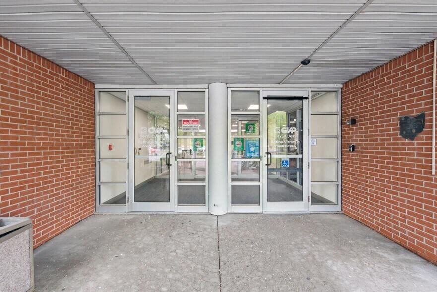 More Photos Of 3740 W Sylvania Ave, Toledo Medical For Sale