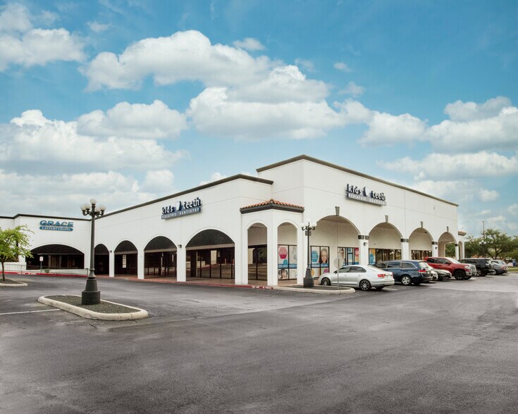 More Photos Of 9107 Marbach Rd, San Antonio Unknown For Lease