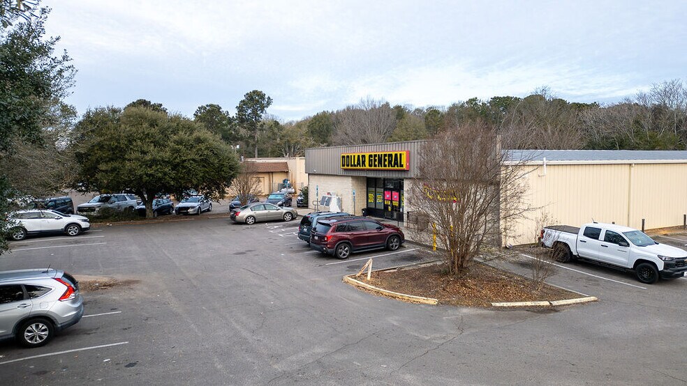 More Photos Of 1110 Richland Ave E, Aiken General Retail For Sale