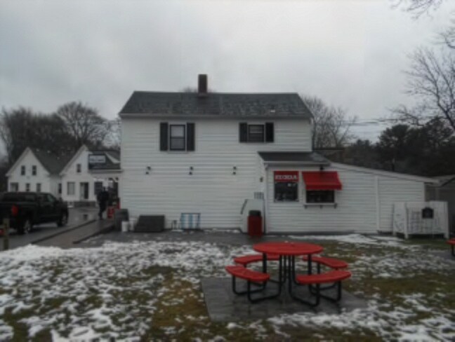 More Photos Of 613 Main St, Hingham Storefront For Sale