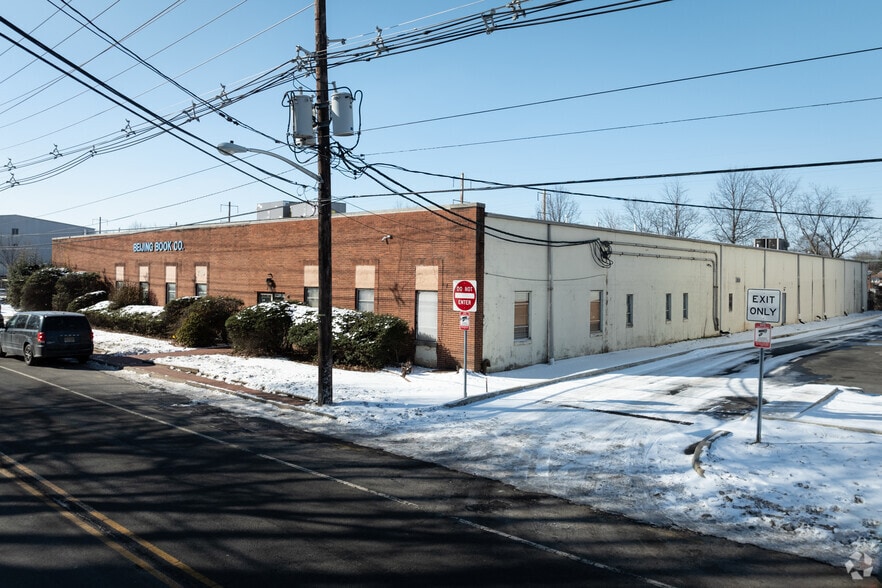 More Photos Of 701 E Linden Ave, Linden Warehouse For Lease