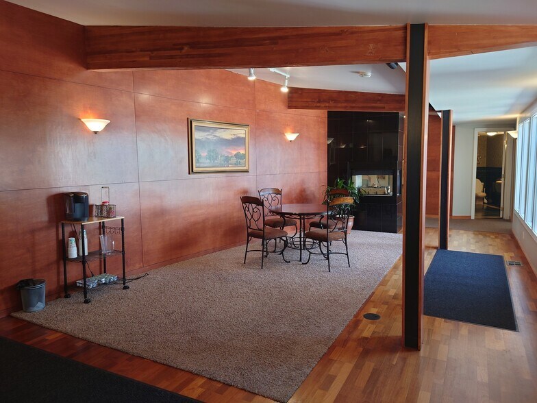 More Photos Of 2021 Clubhouse Dr, Greeley Office For Sale