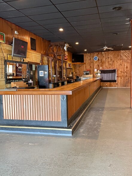 More Photos Of 10 Ruth St, Vernon General Retail For Sale