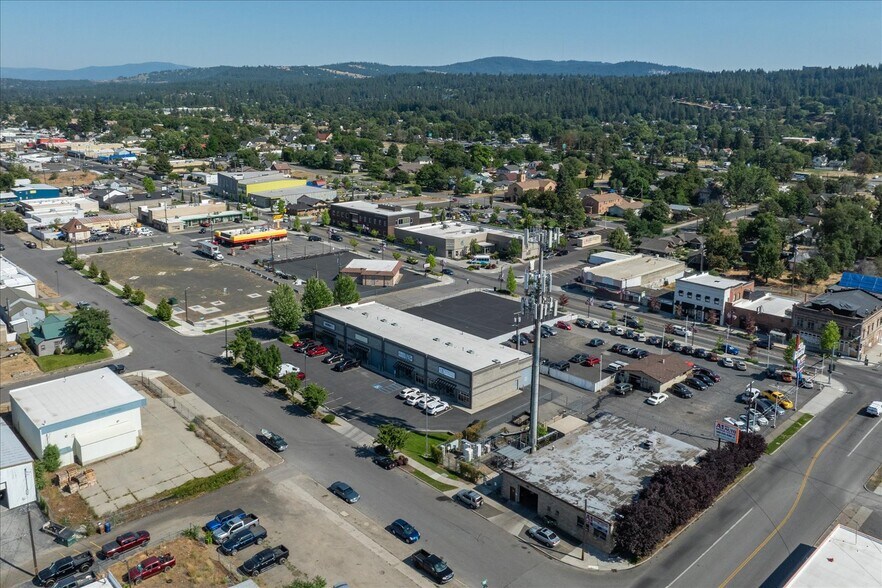 More Photos Of 2018 E Riverside Ave, Spokane Flex For Lease