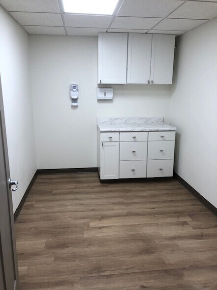 More Photos Of 3410 Knoxville Ave, Lubbock Medical For Lease