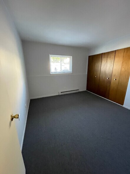 More Photos Of 37 Nippersink Blvd, Fox Lake Apartments For Sale