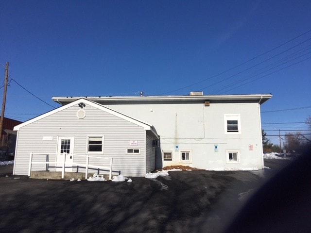 More Photos Of 357 Windsor Hwy, New Windsor Township Storefront Retail Office For Lease