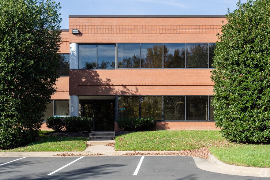 More Photos Of 8560 Cinder Bed Rd, Lorton Light Distribution For Lease