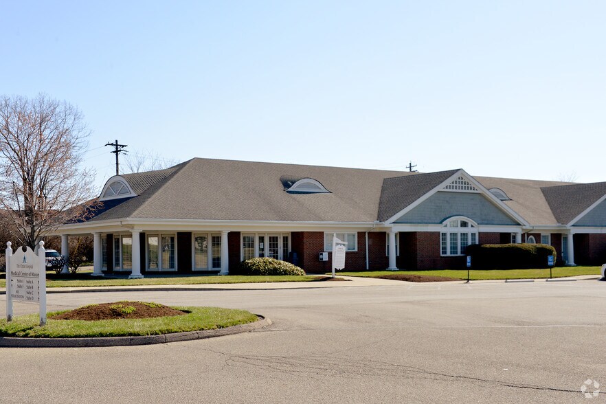 More Photos Of 608 Reading Rd, Mason Medical For Lease