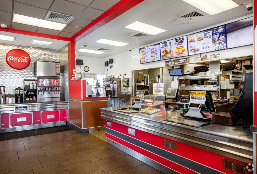 More Photos Of 1713 James L Redman Pky, Plant City Fast Food For Lease