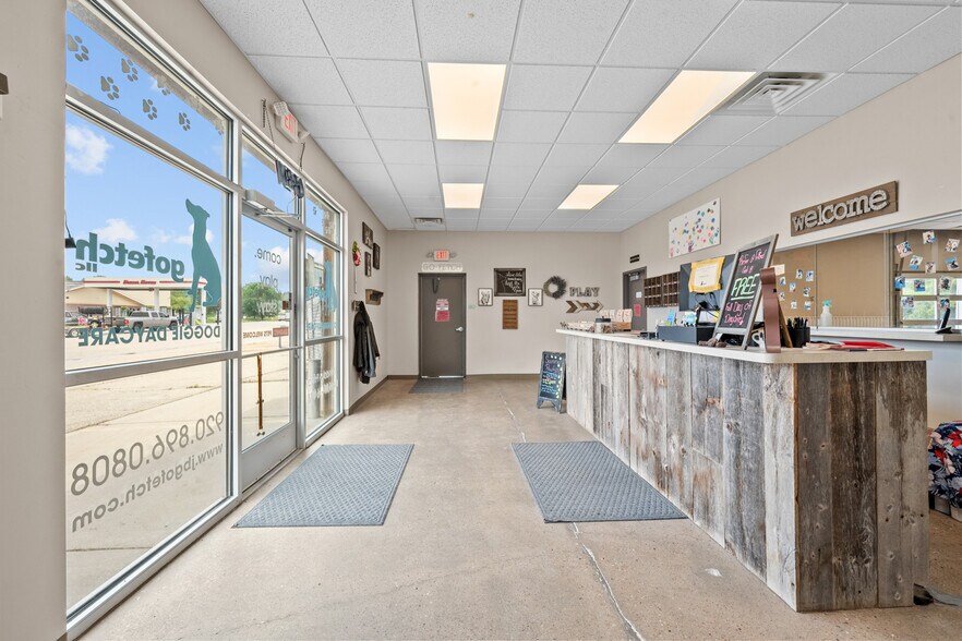 More Photos Of 1129 W Fond Du Lac St, Ripon Storefront For Sale