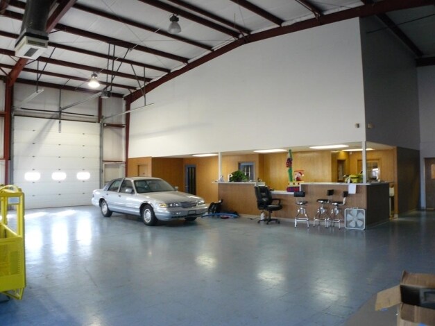 More Photos Of 1519 S 2nd Ave, Dodge City Warehouse For Sale