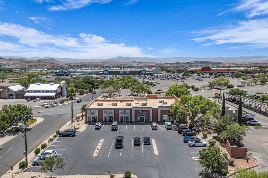 More Photos Of 520 W Telegraph St, Washington Freestanding For Lease