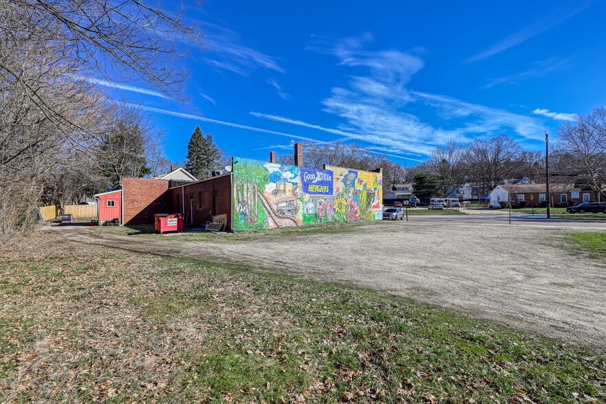 More Photos Of 314 Pioneer St, Akron Storefront For Sale