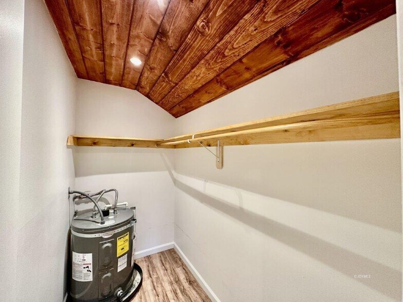 More Photos Of , Idyllwild-Pine Cove Multifamily For Sale