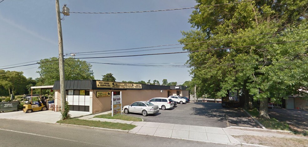 More Photos Of 128 Laurel Rd, East Northport Storefront Retail Office For Lease